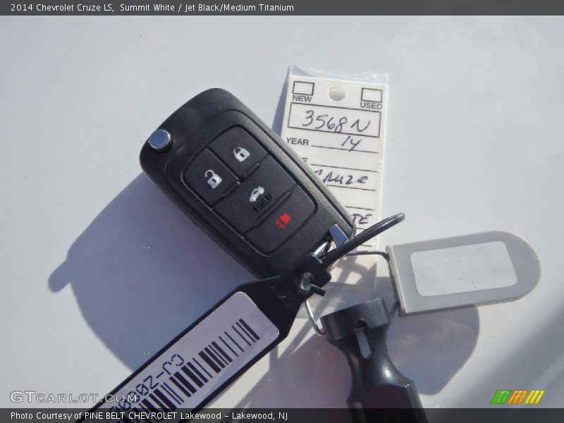 Summit White / Jet Black/Medium Titanium 2014 Chevrolet Cruze LS