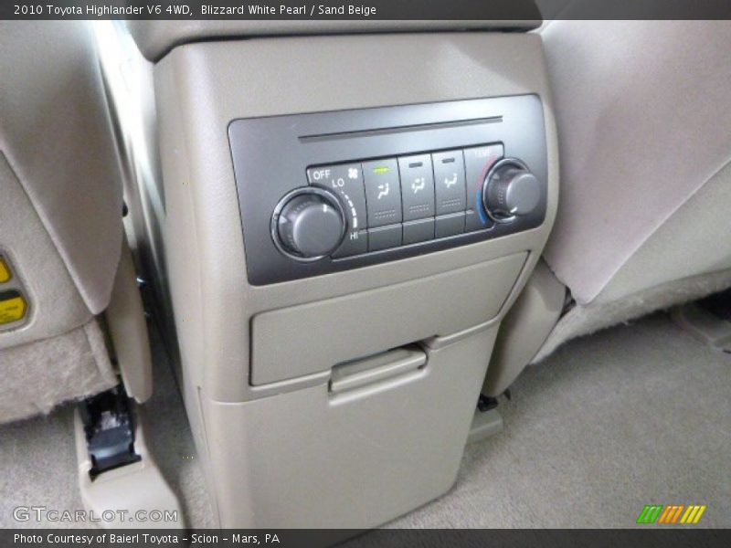 Blizzard White Pearl / Sand Beige 2010 Toyota Highlander V6 4WD