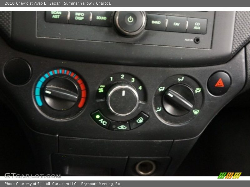Controls of 2010 Aveo LT Sedan