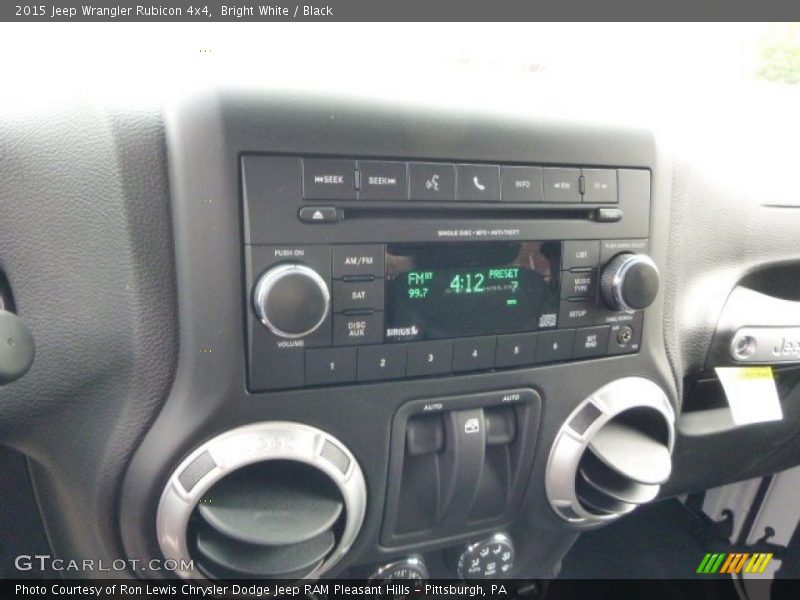 Bright White / Black 2015 Jeep Wrangler Rubicon 4x4