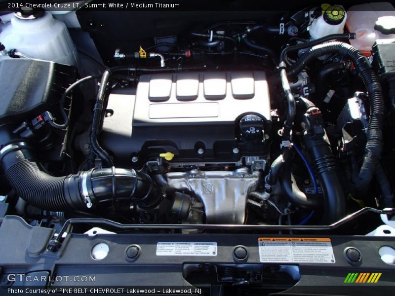 Summit White / Medium Titanium 2014 Chevrolet Cruze LT