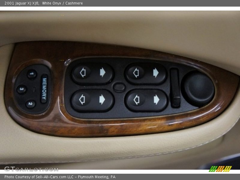 White Onyx / Cashmere 2001 Jaguar XJ XJ8