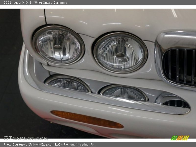White Onyx / Cashmere 2001 Jaguar XJ XJ8