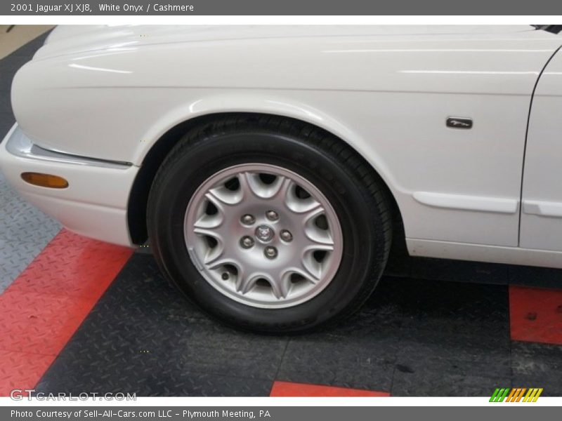 White Onyx / Cashmere 2001 Jaguar XJ XJ8