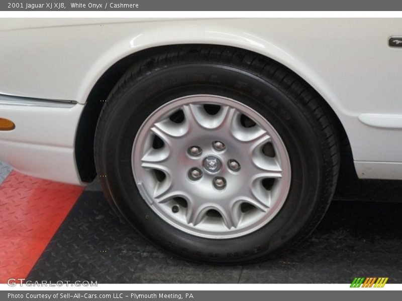 White Onyx / Cashmere 2001 Jaguar XJ XJ8