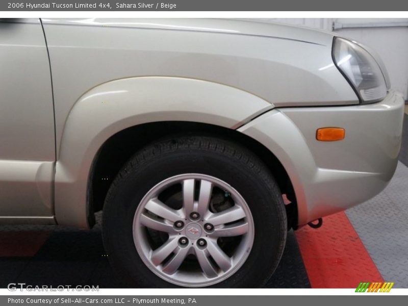 Sahara Silver / Beige 2006 Hyundai Tucson Limited 4x4