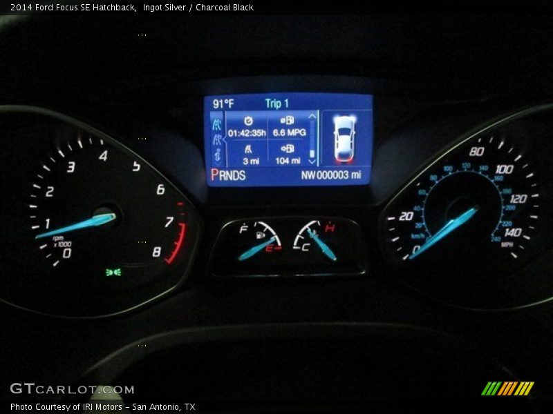 Ingot Silver / Charcoal Black 2014 Ford Focus SE Hatchback