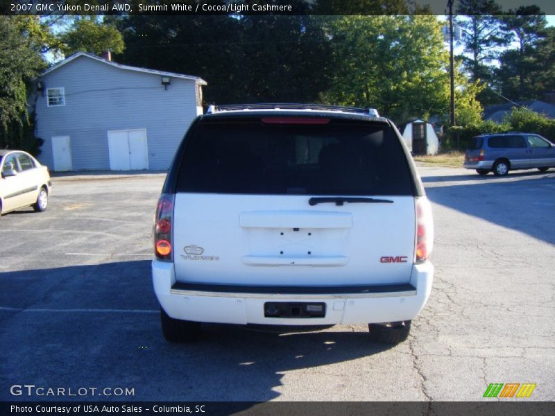 Summit White / Cocoa/Light Cashmere 2007 GMC Yukon Denali AWD