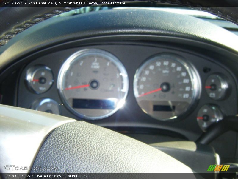 Summit White / Cocoa/Light Cashmere 2007 GMC Yukon Denali AWD