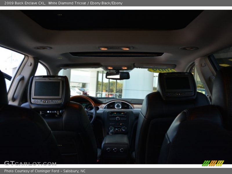 White Diamond Tricoat / Ebony Black/Ebony 2009 Buick Enclave CXL