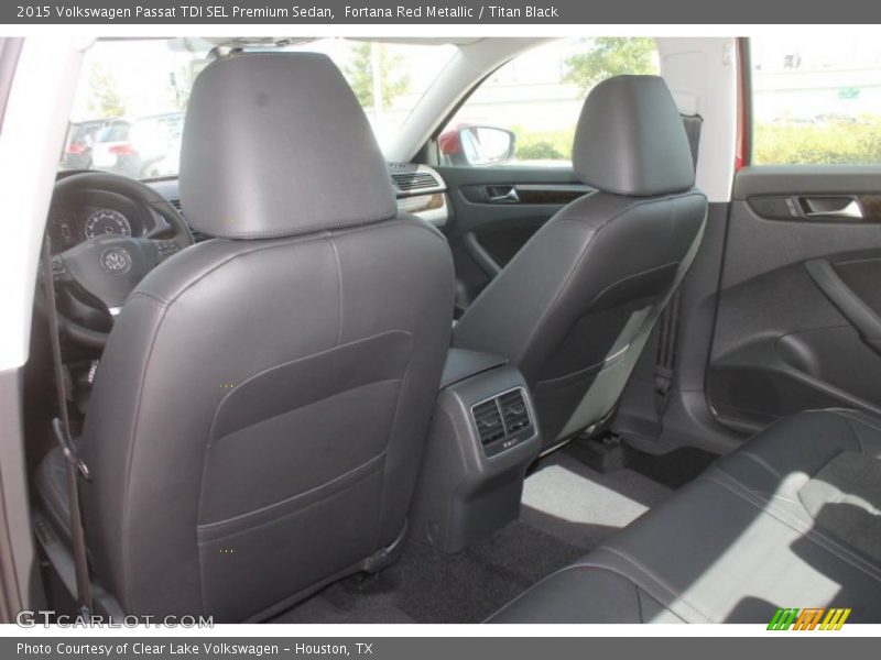 Fortana Red Metallic / Titan Black 2015 Volkswagen Passat TDI SEL Premium Sedan