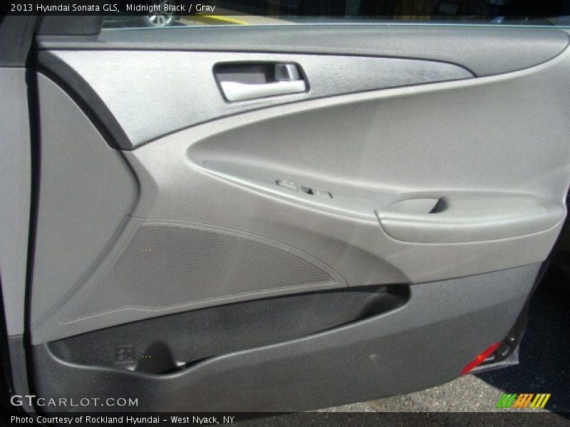 Midnight Black / Gray 2013 Hyundai Sonata GLS