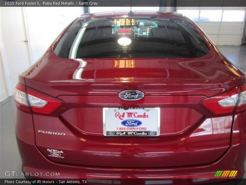 Ruby Red Metallic / Earth Gray 2015 Ford Fusion S