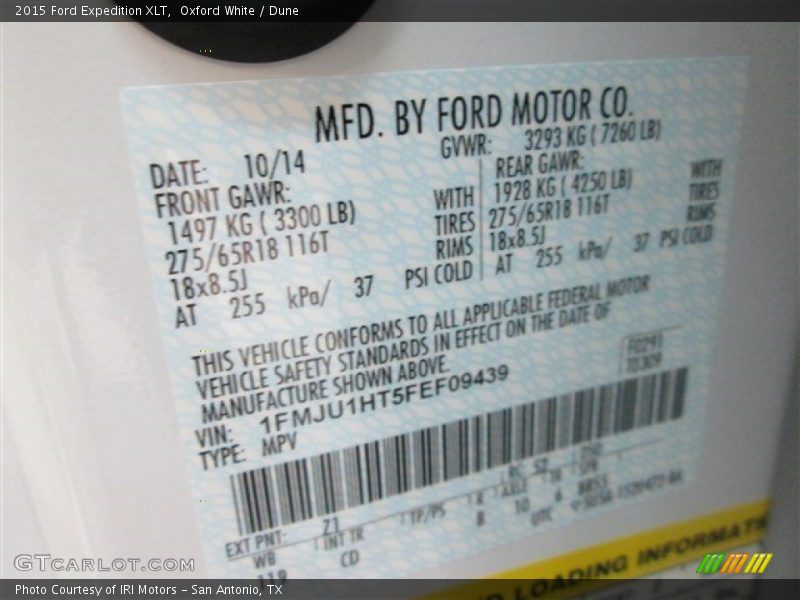 Oxford White / Dune 2015 Ford Expedition XLT