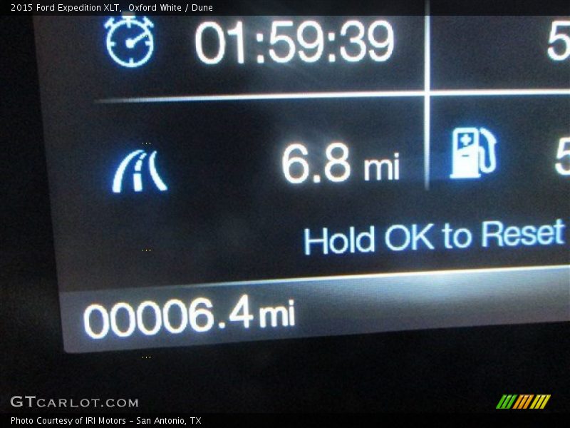 Oxford White / Dune 2015 Ford Expedition XLT
