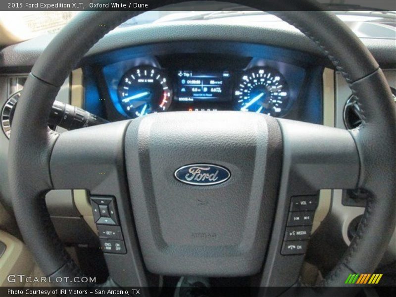 Oxford White / Dune 2015 Ford Expedition XLT
