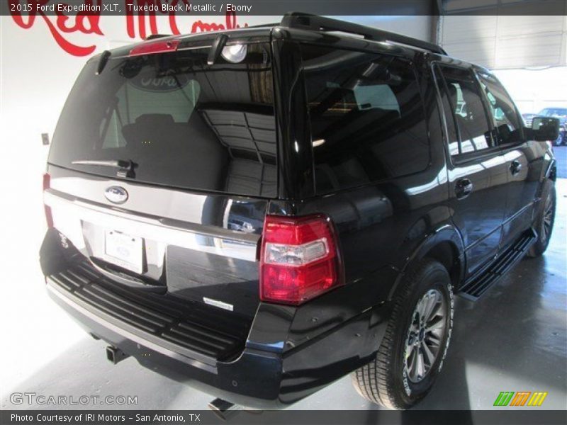 Tuxedo Black Metallic / Ebony 2015 Ford Expedition XLT