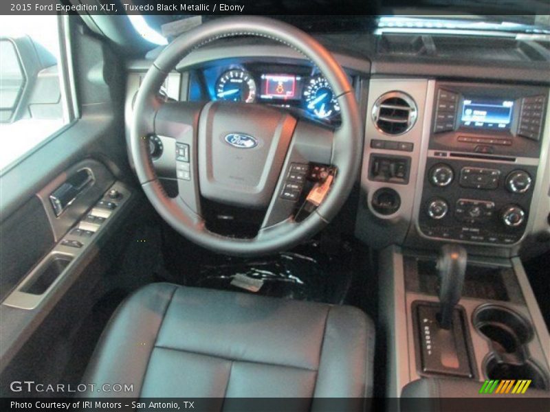 Tuxedo Black Metallic / Ebony 2015 Ford Expedition XLT
