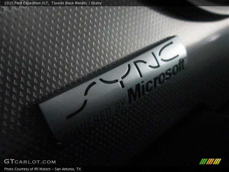 Tuxedo Black Metallic / Ebony 2015 Ford Expedition XLT