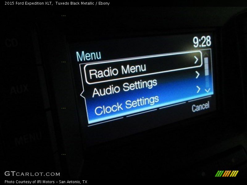 Tuxedo Black Metallic / Ebony 2015 Ford Expedition XLT