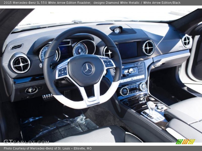 Dashboard of 2015 SL 550 White Arrow Edition Roadster