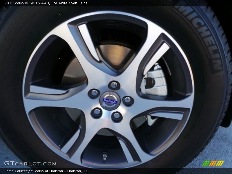 Ice White / Soft Beige 2015 Volvo XC60 T6 AWD