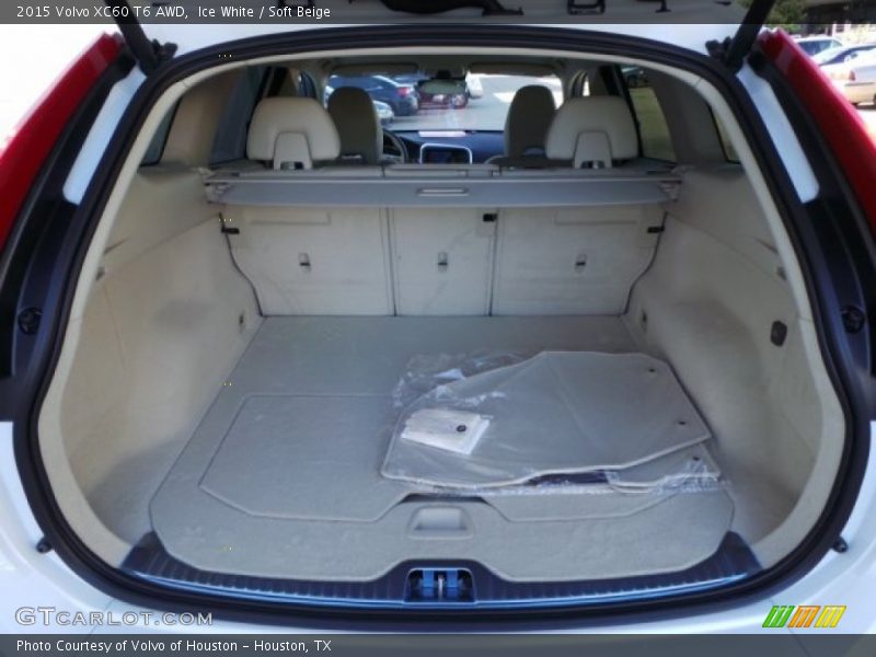 Ice White / Soft Beige 2015 Volvo XC60 T6 AWD