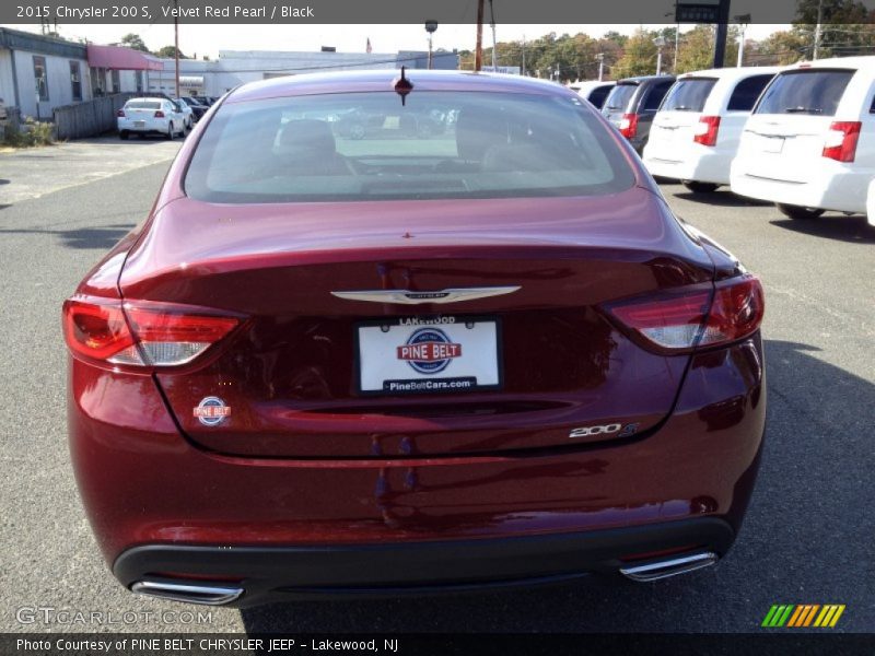 Velvet Red Pearl / Black 2015 Chrysler 200 S