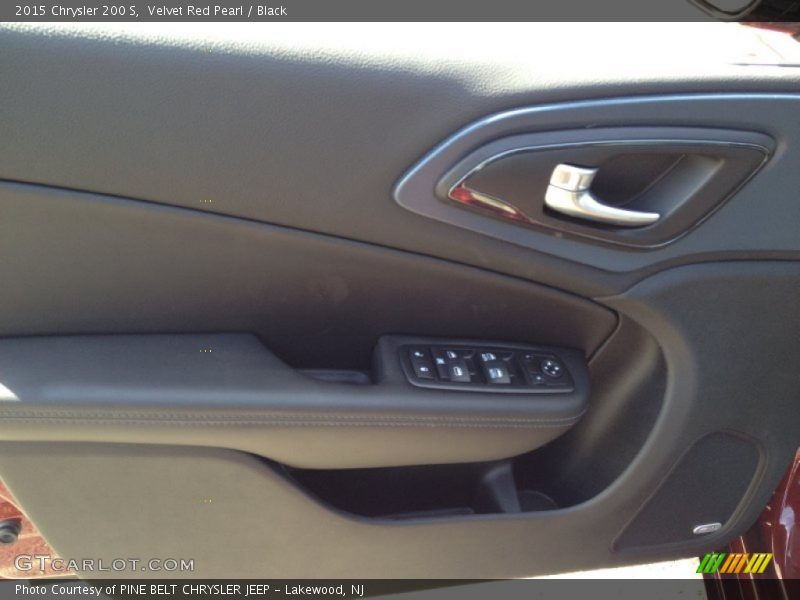 Velvet Red Pearl / Black 2015 Chrysler 200 S