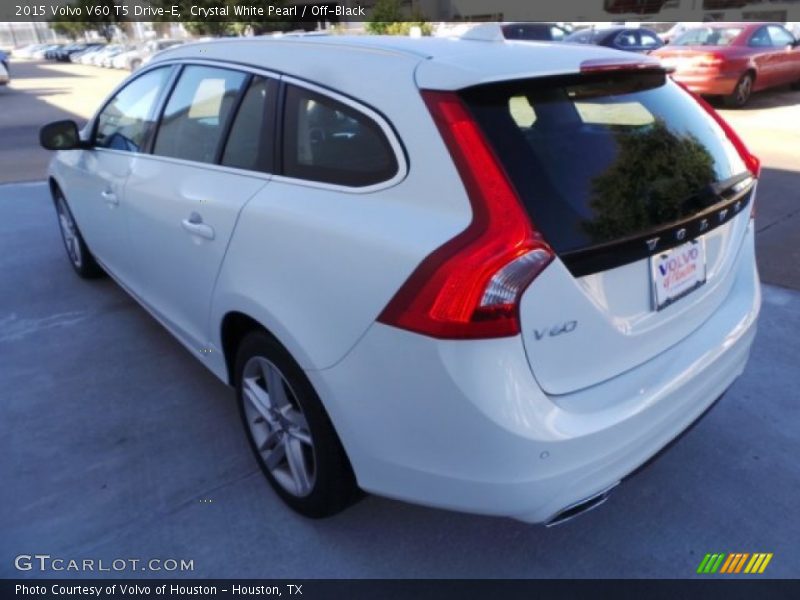 Crystal White Pearl / Off-Black 2015 Volvo V60 T5 Drive-E