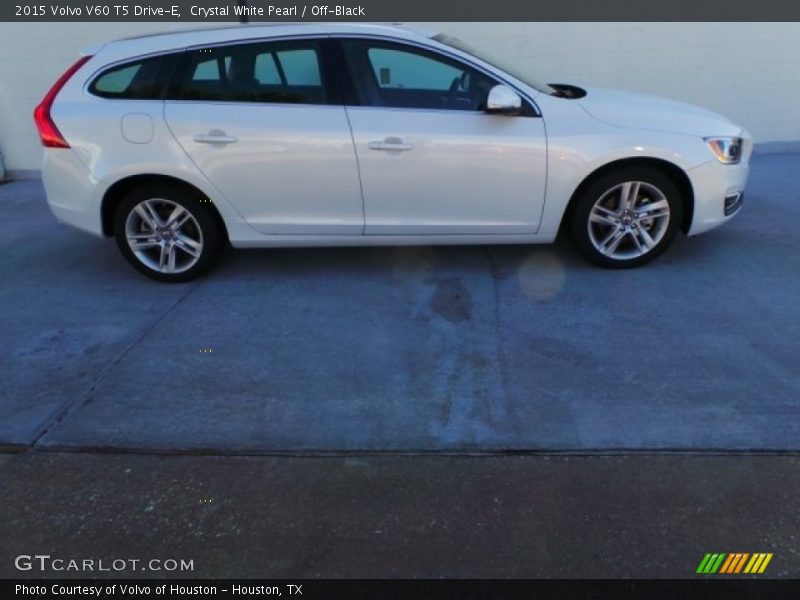  2015 V60 T5 Drive-E Crystal White Pearl