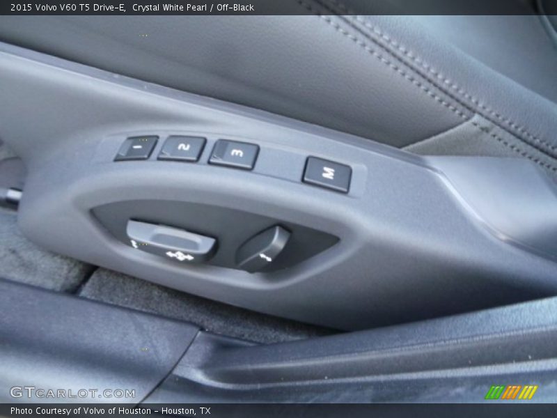 Crystal White Pearl / Off-Black 2015 Volvo V60 T5 Drive-E