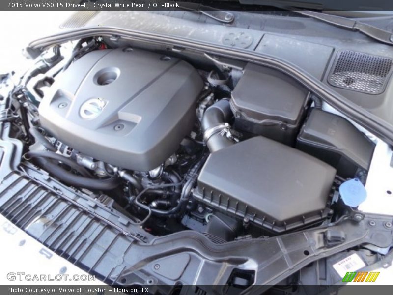 Crystal White Pearl / Off-Black 2015 Volvo V60 T5 Drive-E
