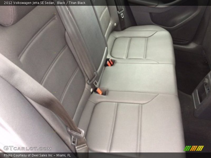 Black / Titan Black 2012 Volkswagen Jetta SE Sedan