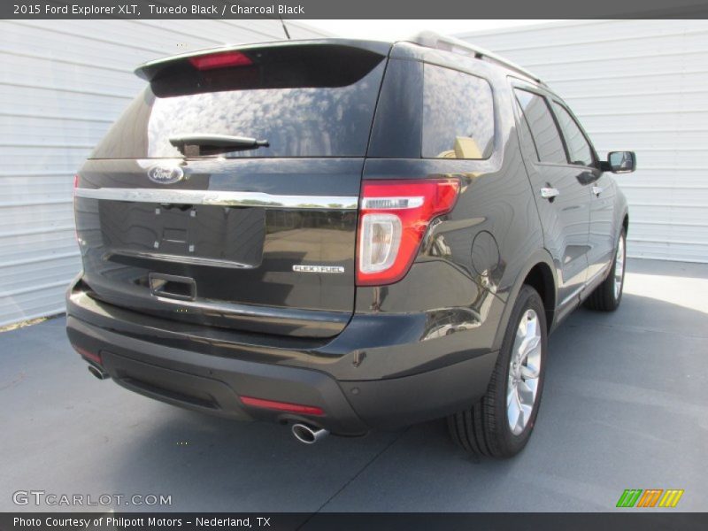 Tuxedo Black / Charcoal Black 2015 Ford Explorer XLT