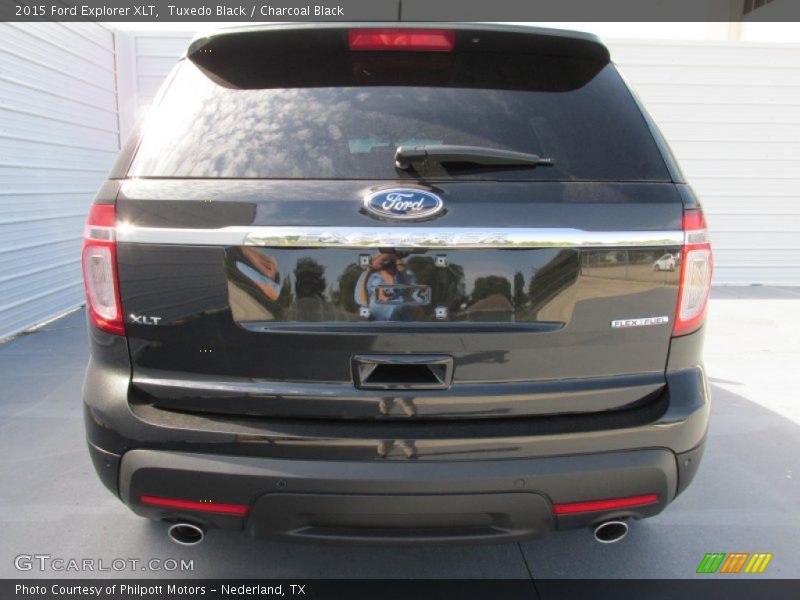 Tuxedo Black / Charcoal Black 2015 Ford Explorer XLT