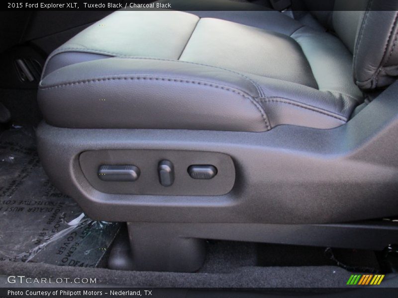 Tuxedo Black / Charcoal Black 2015 Ford Explorer XLT