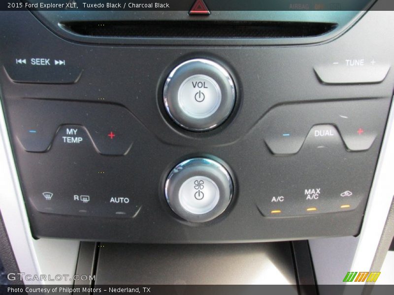 Tuxedo Black / Charcoal Black 2015 Ford Explorer XLT