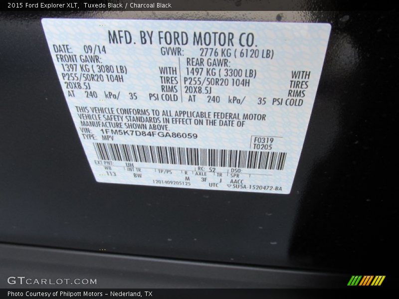 Tuxedo Black / Charcoal Black 2015 Ford Explorer XLT