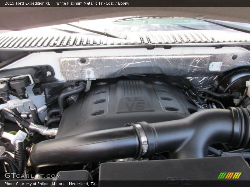 White Platinum Metallic Tri-Coat / Ebony 2015 Ford Expedition XLT
