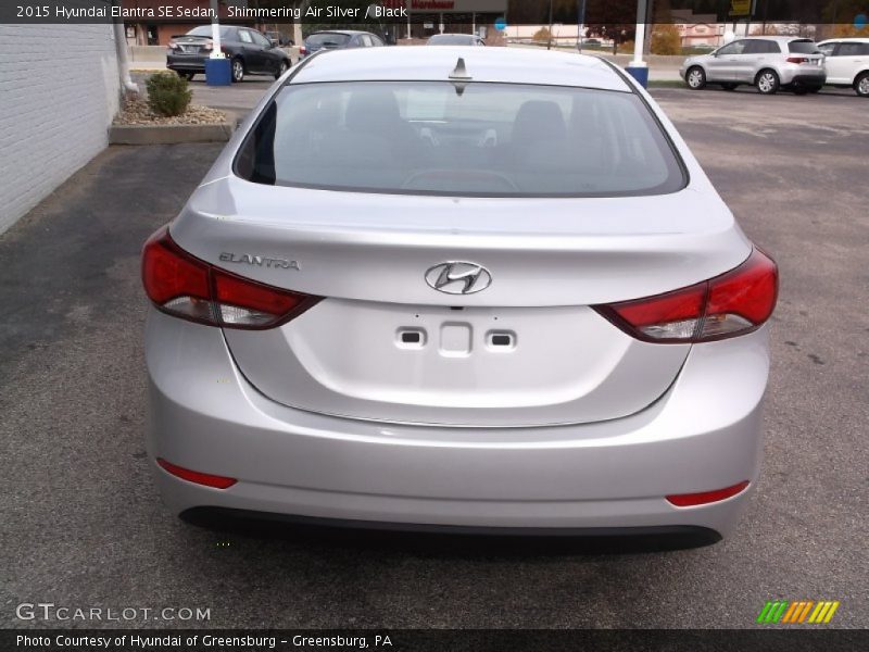 Shimmering Air Silver / Black 2015 Hyundai Elantra SE Sedan