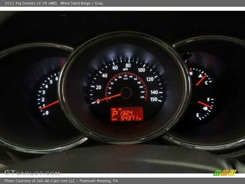 White Sand Beige / Gray 2011 Kia Sorento LX V6 AWD