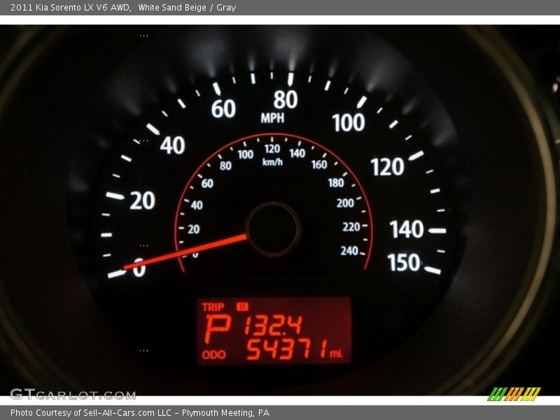White Sand Beige / Gray 2011 Kia Sorento LX V6 AWD