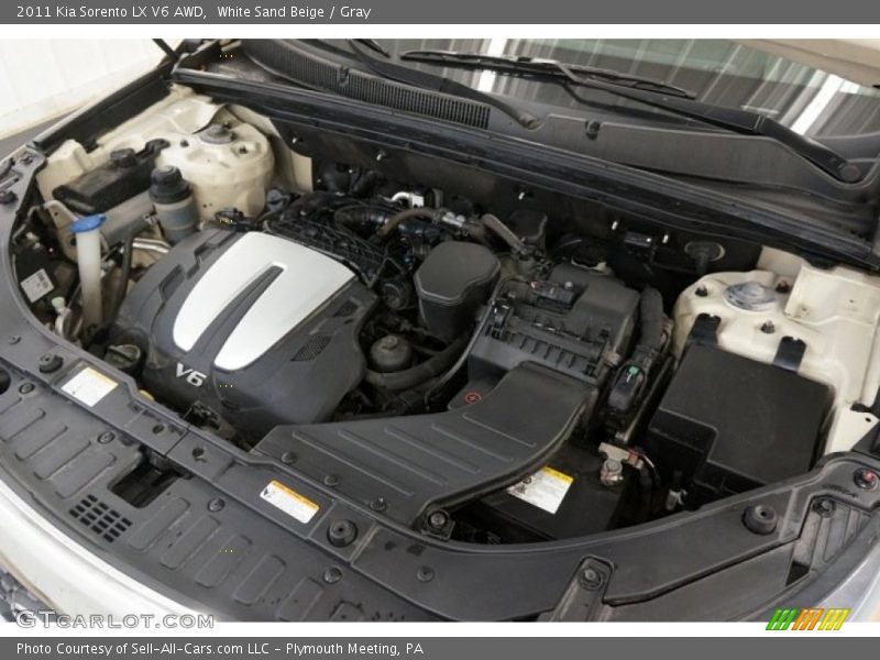 White Sand Beige / Gray 2011 Kia Sorento LX V6 AWD