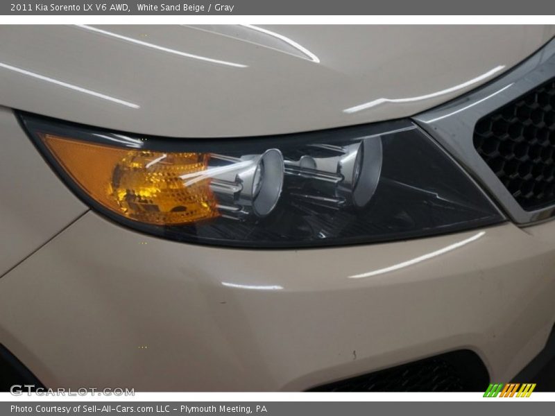 White Sand Beige / Gray 2011 Kia Sorento LX V6 AWD