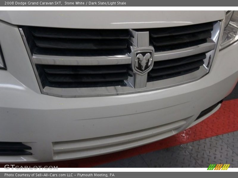 Stone White / Dark Slate/Light Shale 2008 Dodge Grand Caravan SXT