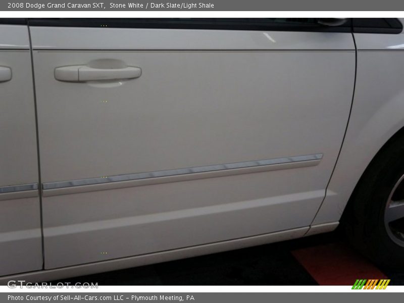 Stone White / Dark Slate/Light Shale 2008 Dodge Grand Caravan SXT
