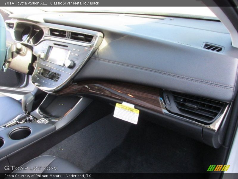 Classic Silver Metallic / Black 2014 Toyota Avalon XLE