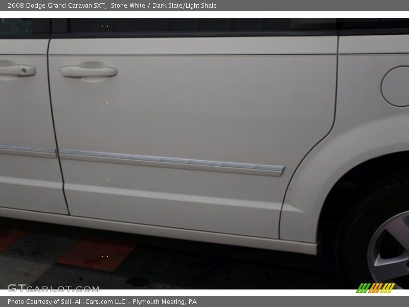 Stone White / Dark Slate/Light Shale 2008 Dodge Grand Caravan SXT