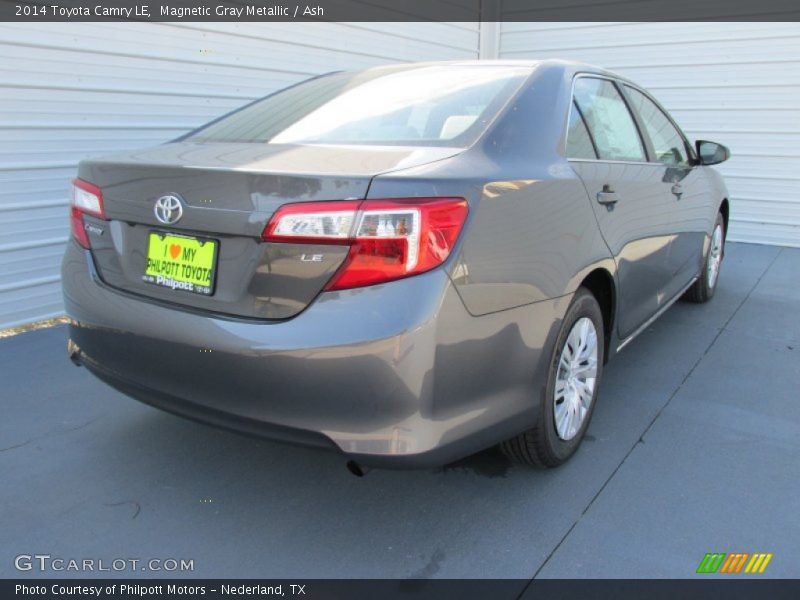Magnetic Gray Metallic / Ash 2014 Toyota Camry LE